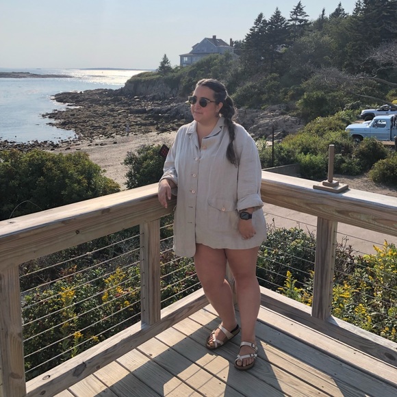 Meet your Posher, Carly - Picture 1 of 1